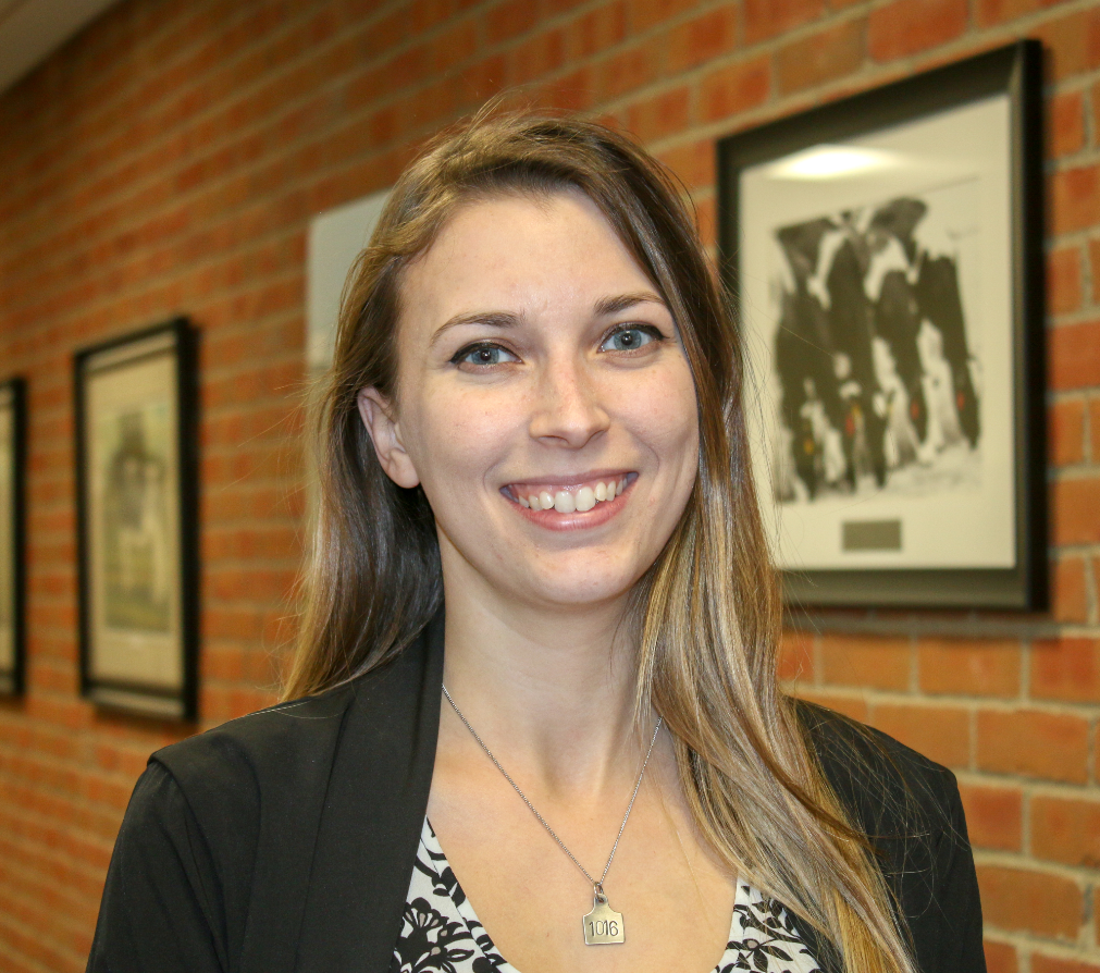 Lauren Kimble head shot.